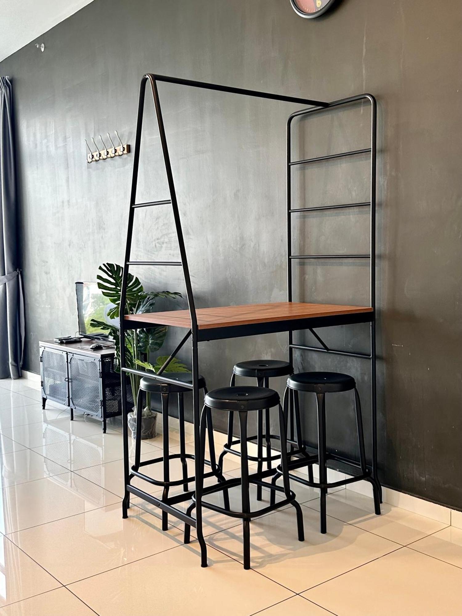 Beacon Executive Suite - City View - By Iz George Town  Kültér fotó